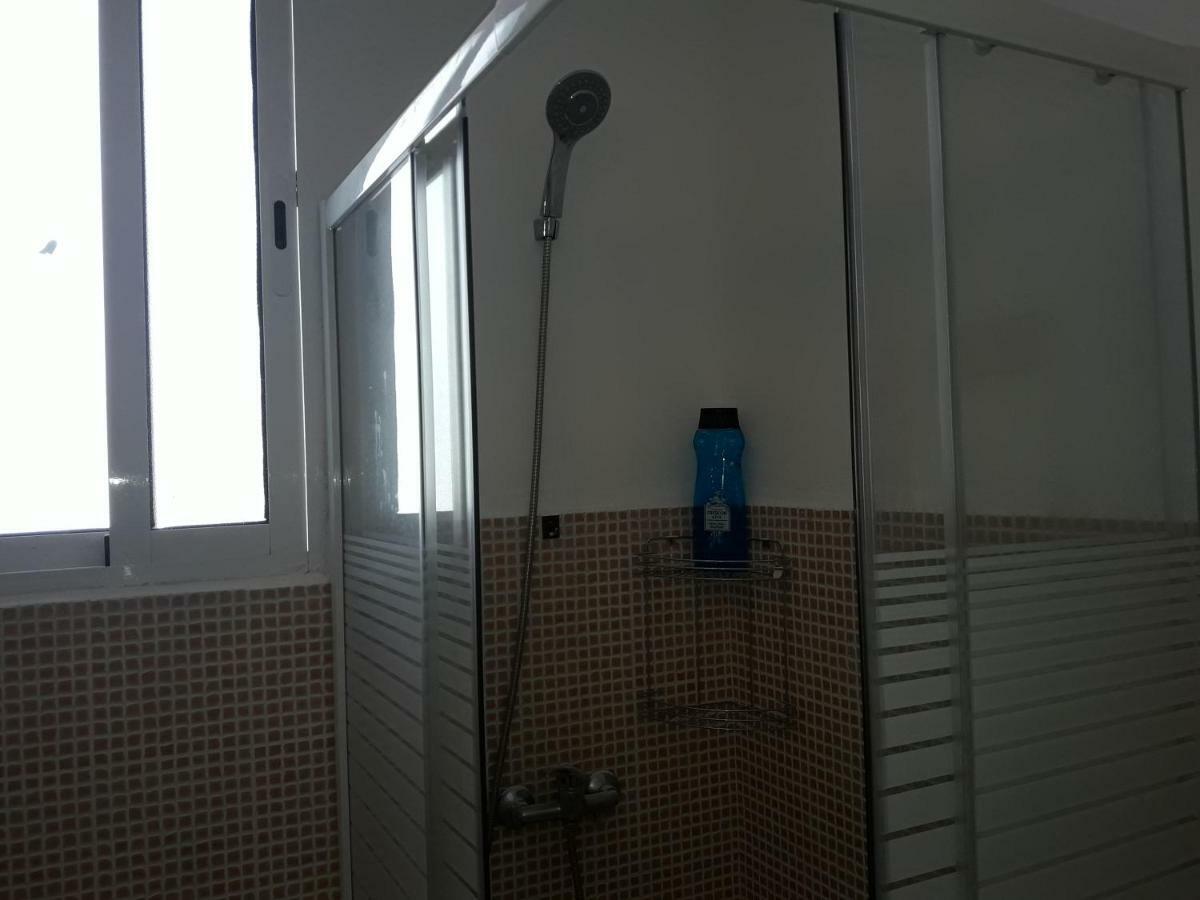 Sleep & Shower In A Typical District Apartamento Córdoba