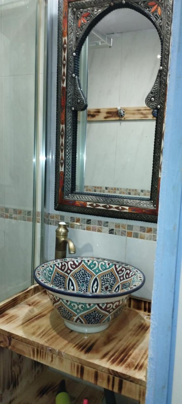 Sleep & Shower In A Typical District Córdoba