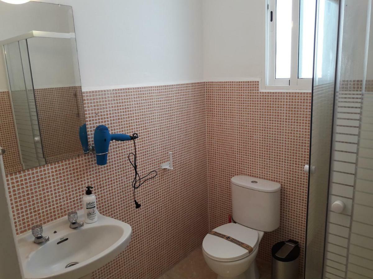 Sleep & Shower In A Typical District Apartamento *